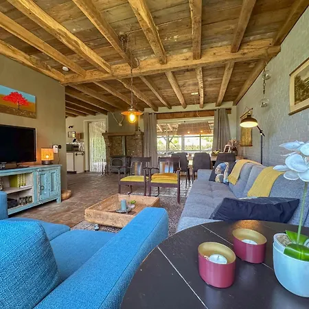 Meidoornhoeve Holiday home *