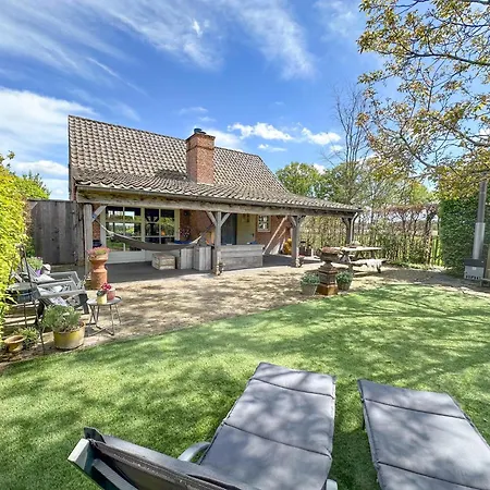Meidoornhoeve Holiday home *