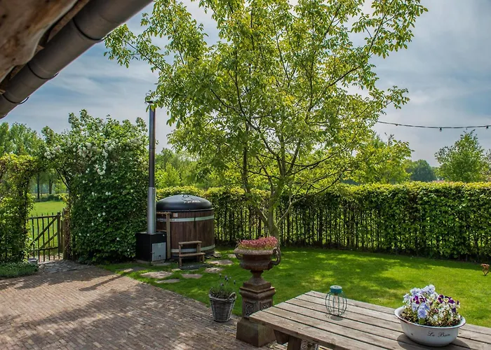 Meidoornhoeve * Lage Mierde